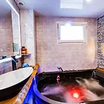 Le Neflier - Balneo - Romantique Pour 2 Penzion 3*