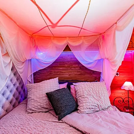 Le Neflier - Balneo - Romantique Pour 2 Guest house