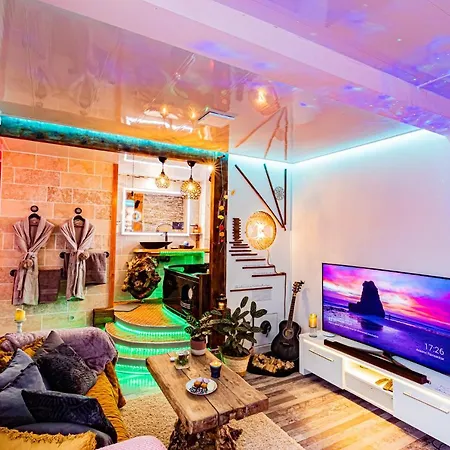 게스트하우스 Le Neflier - Balneo - Romantique Pour 2 4*