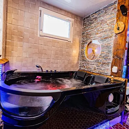 بيت ضيافة Le Neflier - Balneo - Romantique Pour 2 4*