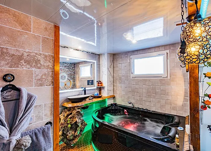 Πανσιόν Le Neflier - Balneo - Romantique Pour 2 Ντιζόν