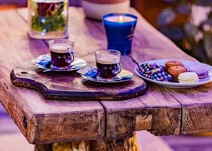 게스트하우스 Le Neflier - Balneo - Romantique Pour 2 4*