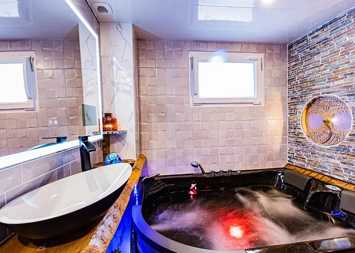 Le Neflier - Balneo - Romantique Pour 2 Πανσιόν 4*